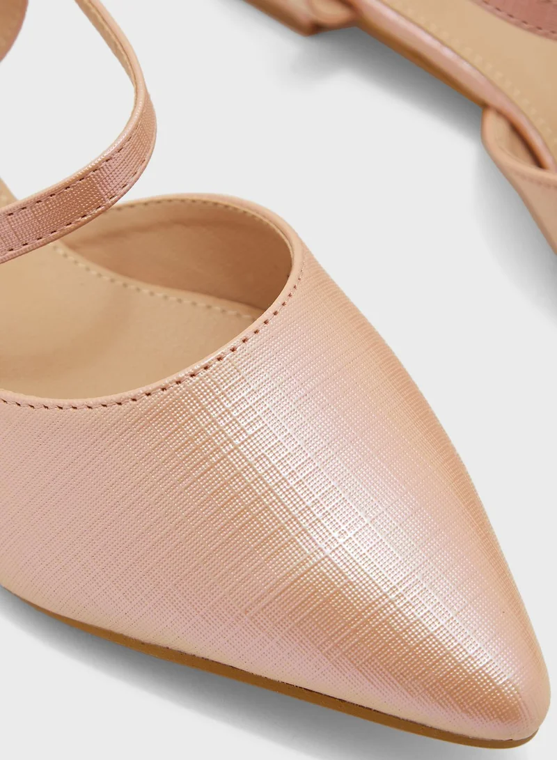 Ginger Shiny Pointed Flat Shoe