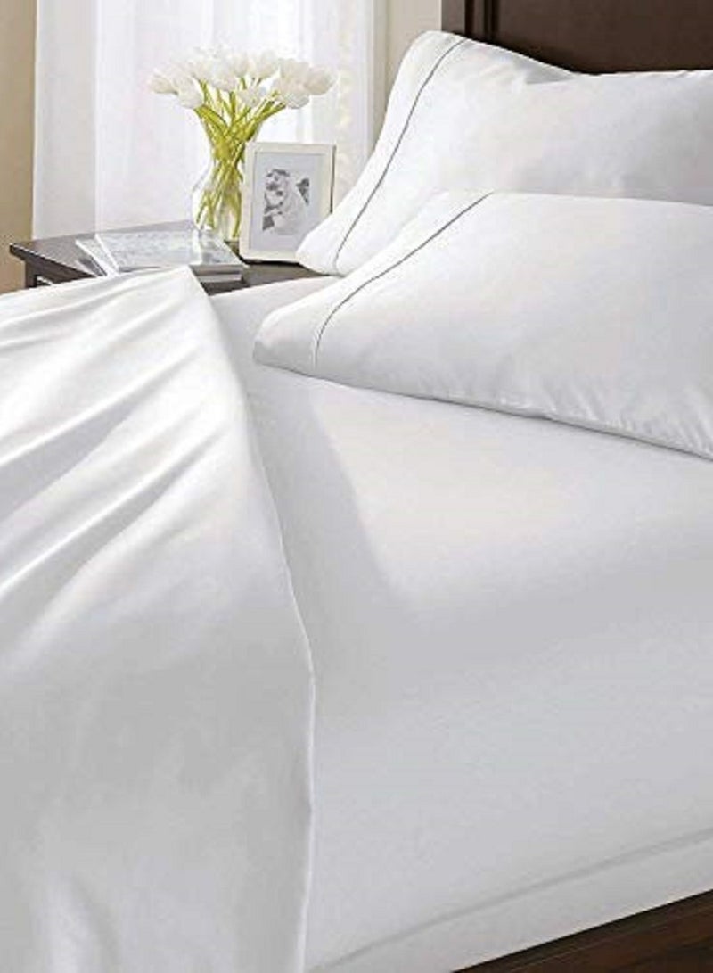 Asraar Cozy Bedroom Starter 4-Piece Set – Includes 1 Stripe Pillow 75 x 50cm, 1 Duvet 240 x 260cm, 1 Bed Sheet 160 x 200cm, and 1 Duvet Cover 240 x 260cm – Perfect for Comfortable Sleep and Modern Home Decor – Standard Size Bedding Essentials  - Image 3