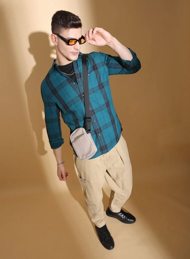 The Indian Garage Co Men Slim Fit Checkered Full Sleeves Cutaway Collar Casual Shirt
