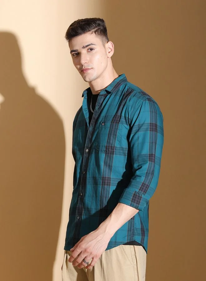 The Indian Garage Co Men Slim Fit Checkered Full Sleeves Cutaway Collar Casual Shirt