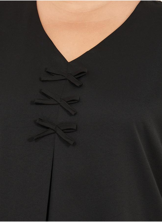 Styli Solid Bow Detail V-Neck Abaya Dress  - Image 4