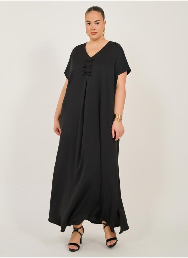 Styli Solid Bow Detail V-Neck Abaya Dress  - Image 1