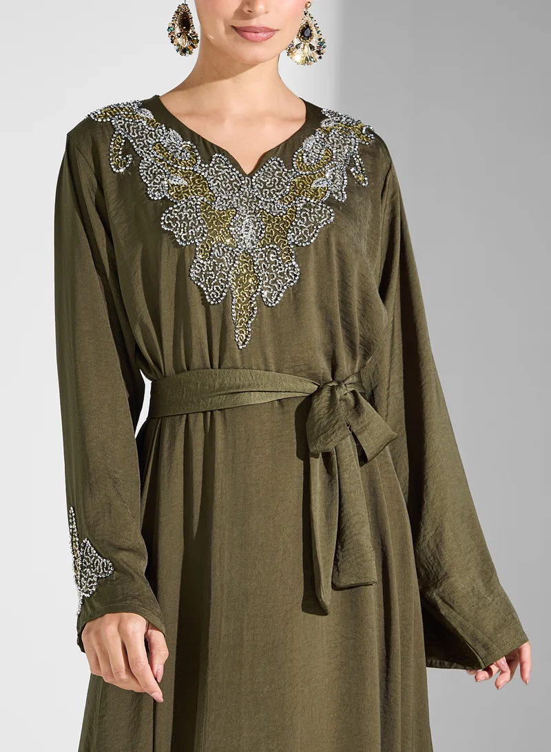 هيا كلوزيت Embellished Jalabiya with Belt