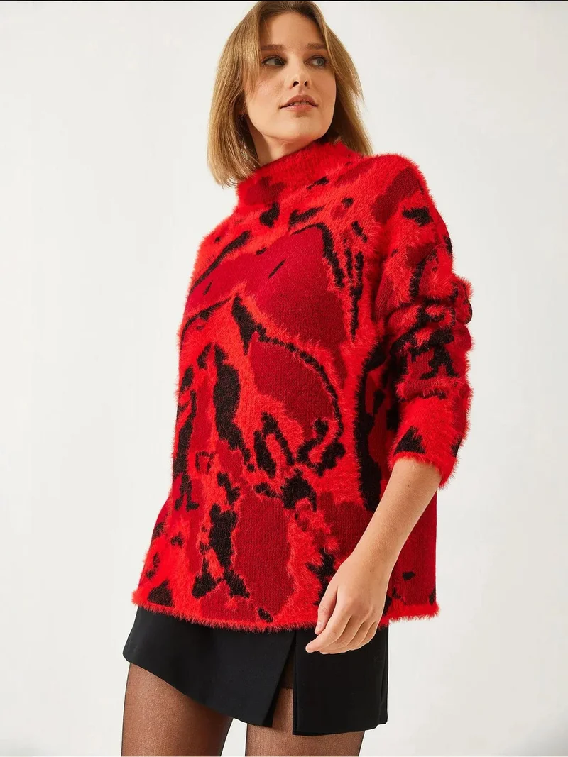 LUCCI Leopard Print Turtleneck Knit Sweater