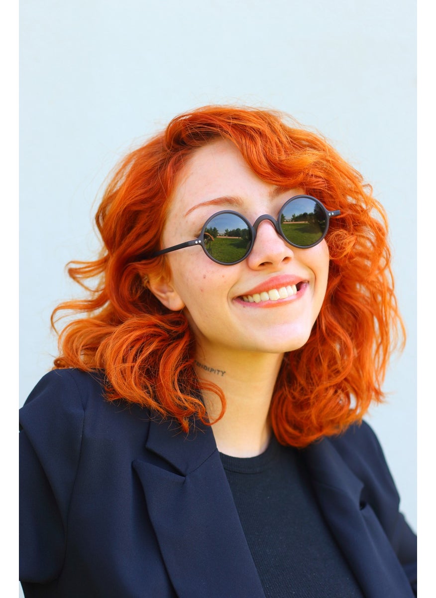Focus On Judith Smoked Polarized Retro Sunglasses  - Image 4