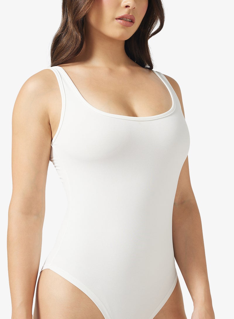 جينجر بيسيكس بودي سوت بلا أكمام بياقة مربعة من البولي أميد - Image 3