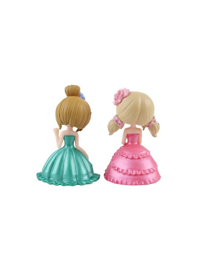 Wonderland - Wonderland Miniature Toys Dressed Girls - Green + Red - Image 1