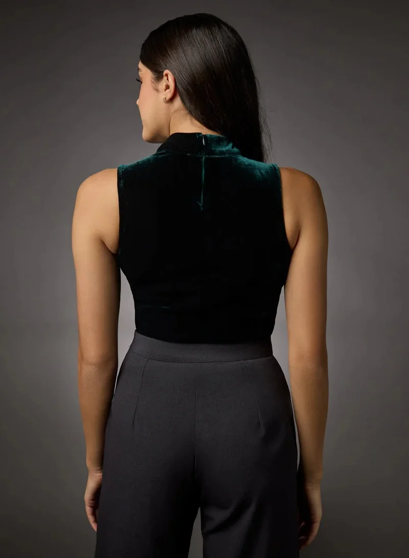 Zigzag High Neck Sleeveless Velvet Top-Dark Green