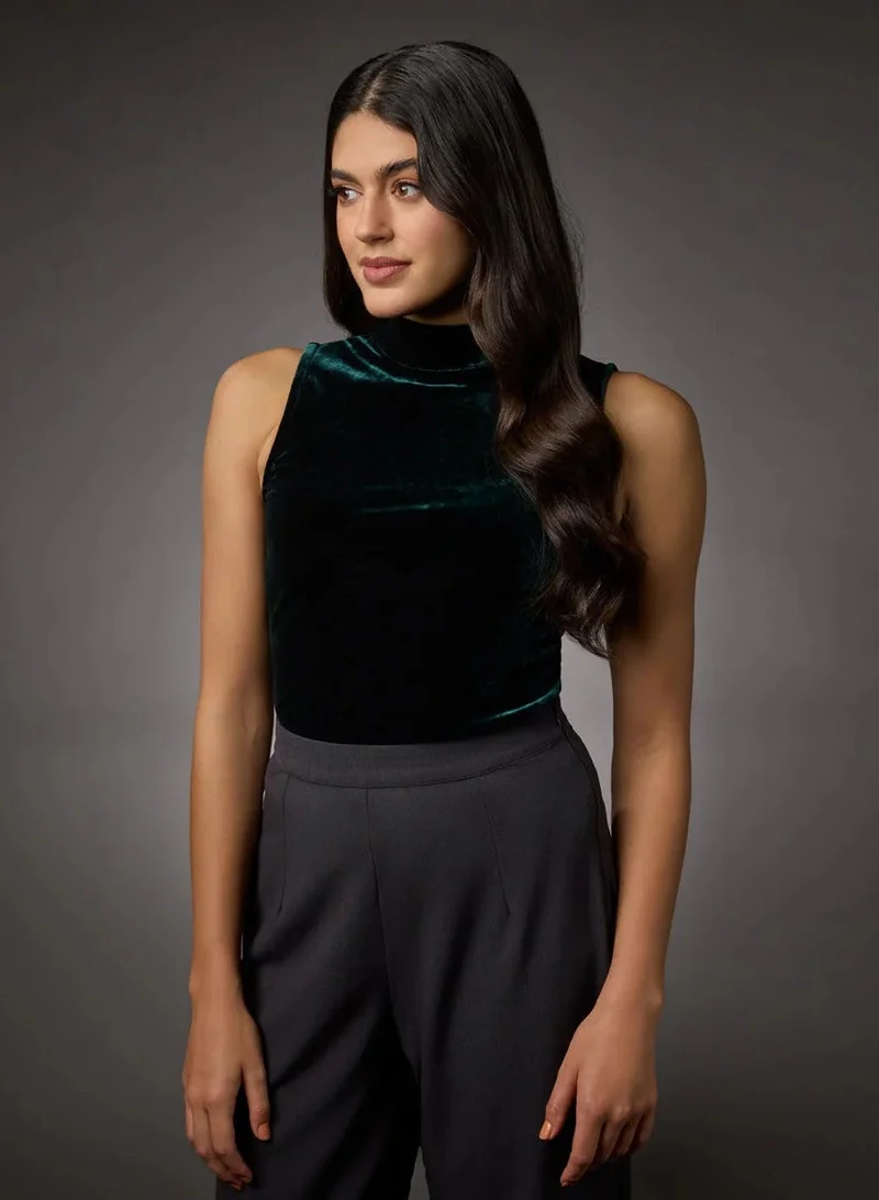 Zigzag High Neck Sleeveless Velvet Top-Dark Green