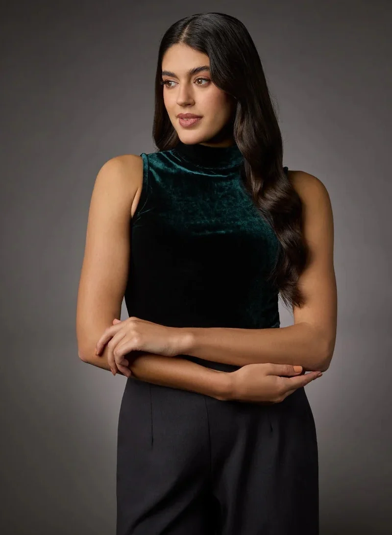 Zigzag High Neck Sleeveless Velvet Top-Dark Green