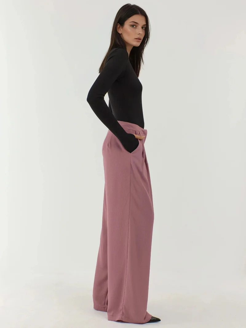 زوبعة بنطلون بالازو واسع بكسرات