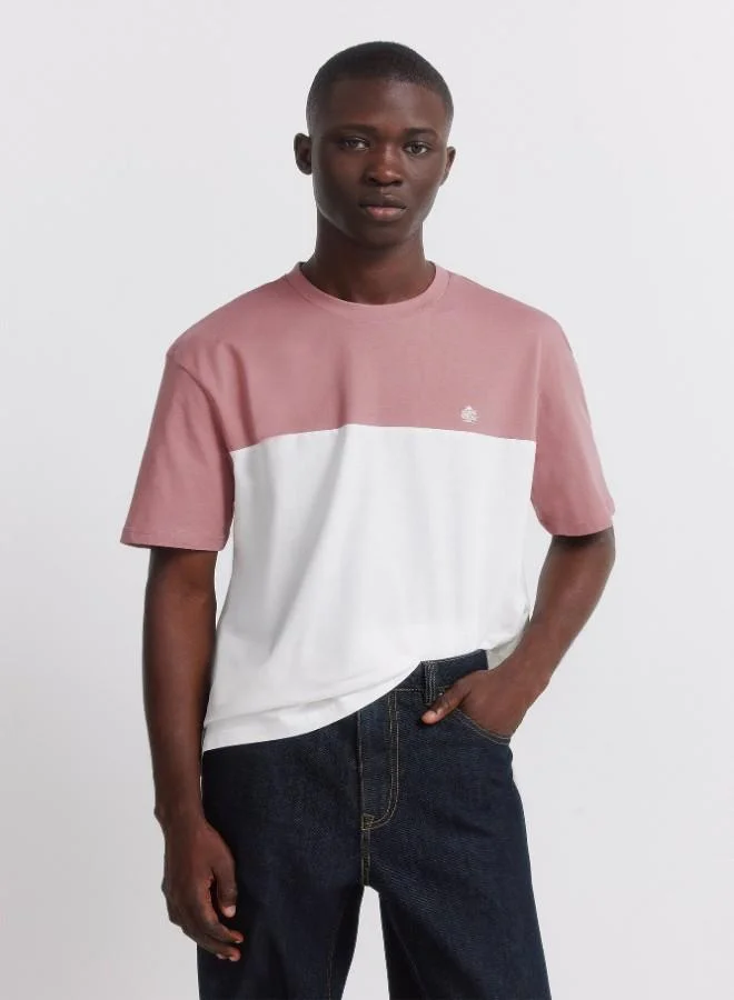 Springfield Regular fit short-sleeved T-shirt  round neck, contrasting color block. Springfield logo embroidered on the chest.