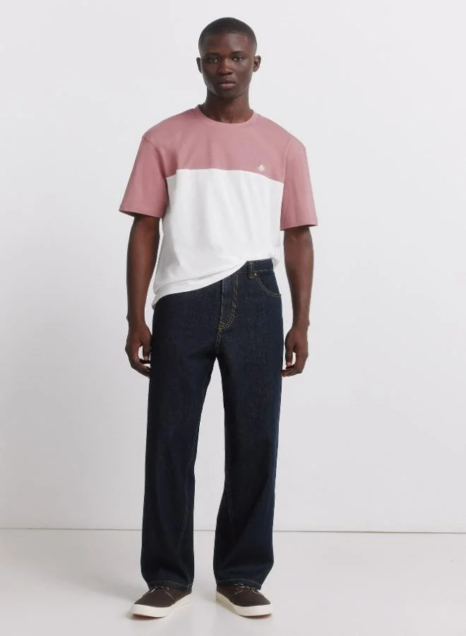 Springfield Regular fit short-sleeved T-shirt  round neck, contrasting color block. Springfield logo embroidered on the chest.