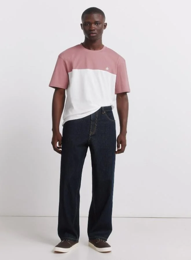 Springfield Regular fit short-sleeved T-shirt  round neck, contrasting color block. Springfield logo embroidered on the chest.