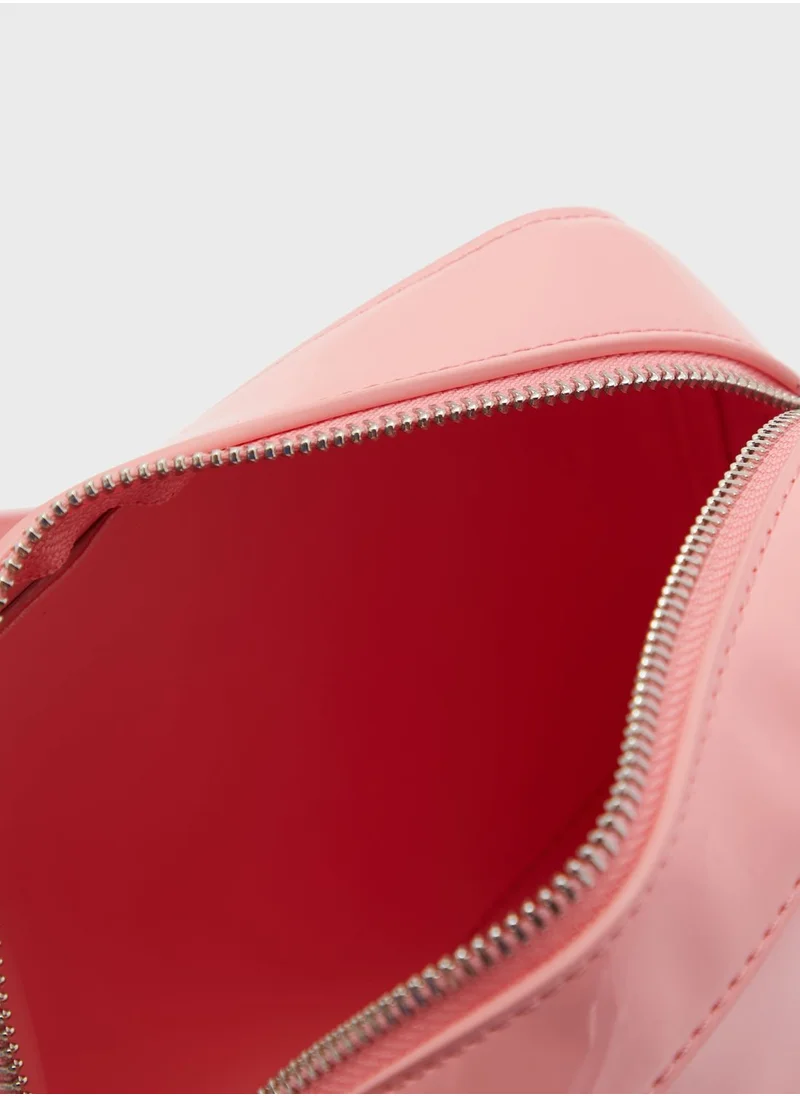 TOMMY JEANS Essential Over Crossbody Bag