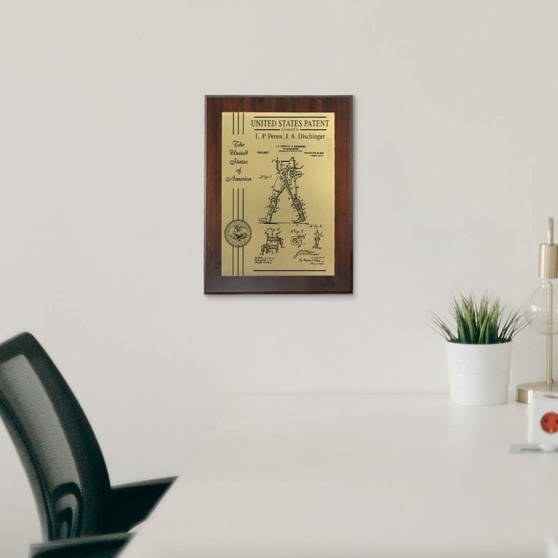 PlaqueMaker Personalized Patent Plaque, Appreciation Gift for Inventors, Patent Holders, Work Team, or Boss (9" x 12", Gold Metal, Coated Cherry Board) - Image 3