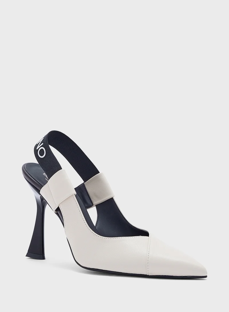 فالنتينو باي ماريو فالنتينو Ankle Strap Close Toe Pumps