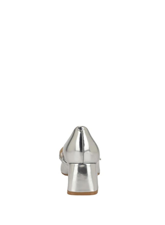 GUESS حذاء زاندز للنساء، فضي 040، 37.5 EU - Image 3