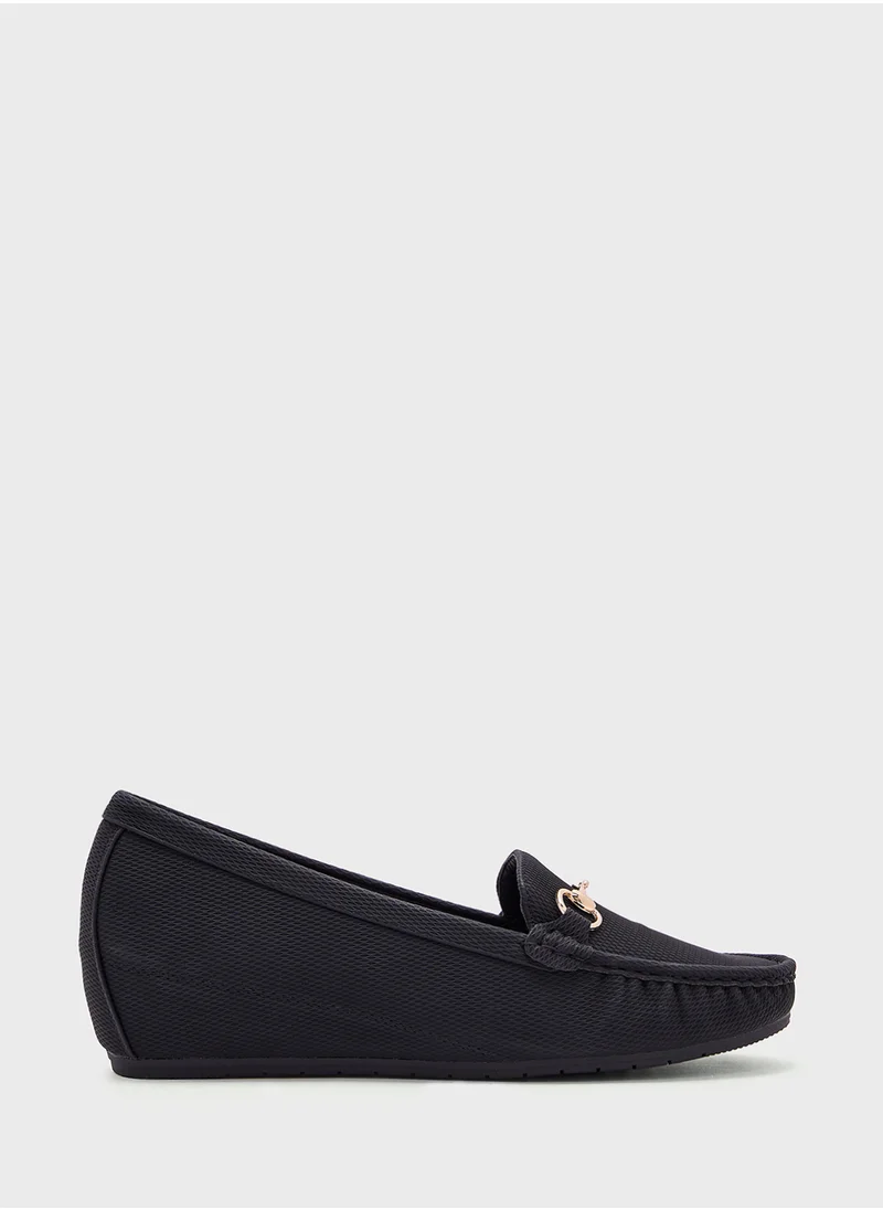 ايلا Horse Bit Trim Wedge Heel Moccasin