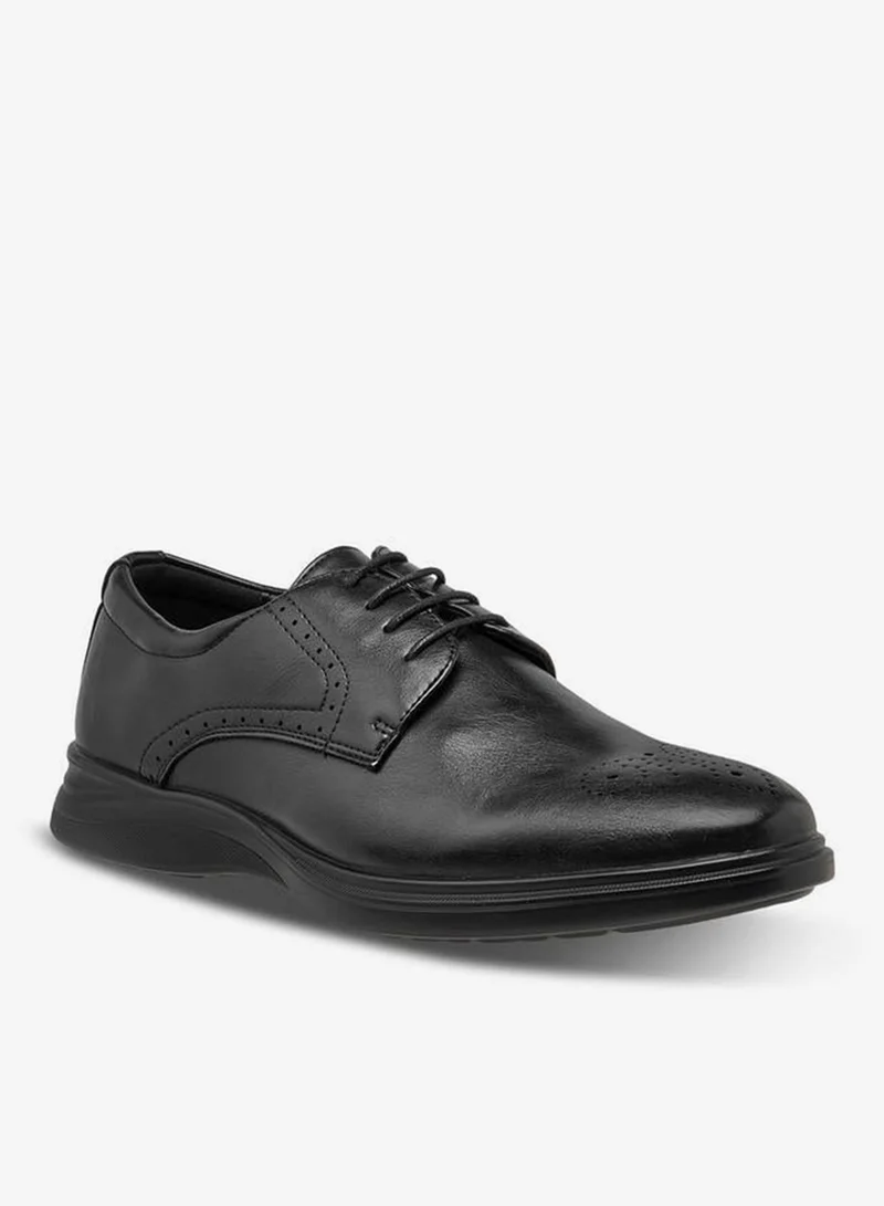 لو كونفورت حذاء رجالي برباط من الجلد المثقب