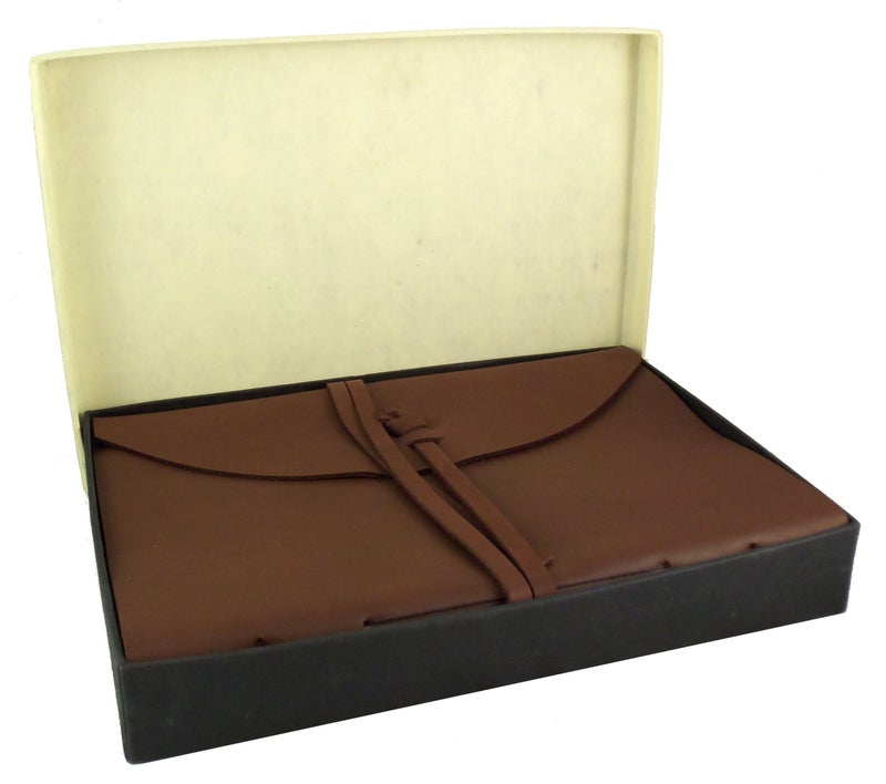 Rustic Ridge Leather Large Genuine Leather Legacy Photo Album with Gift Box - 9"x 12" - Scrapbook Style Pages - Holds 200 4x6" or 5x7" Photos - Image 4