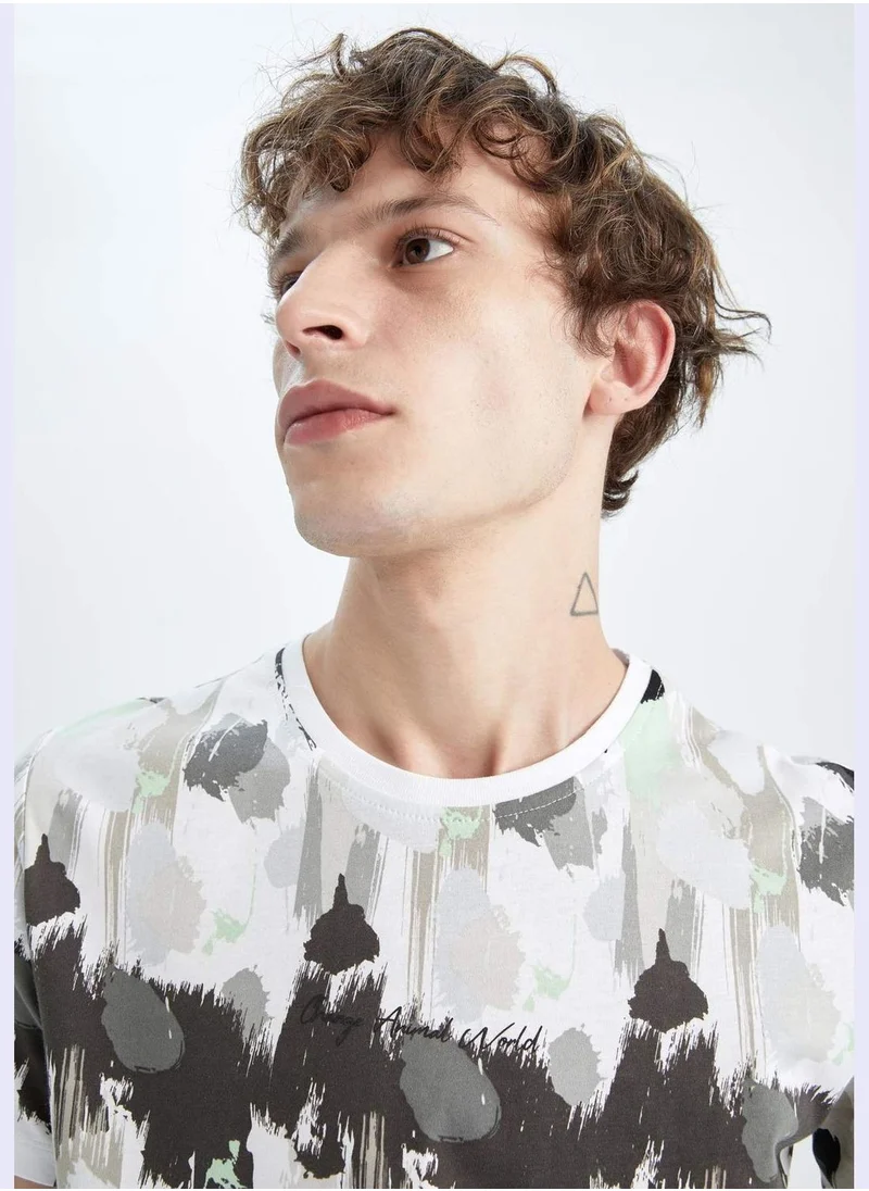 ديفاكتو Slim Fit Short Sleeve Printed T-Shirt