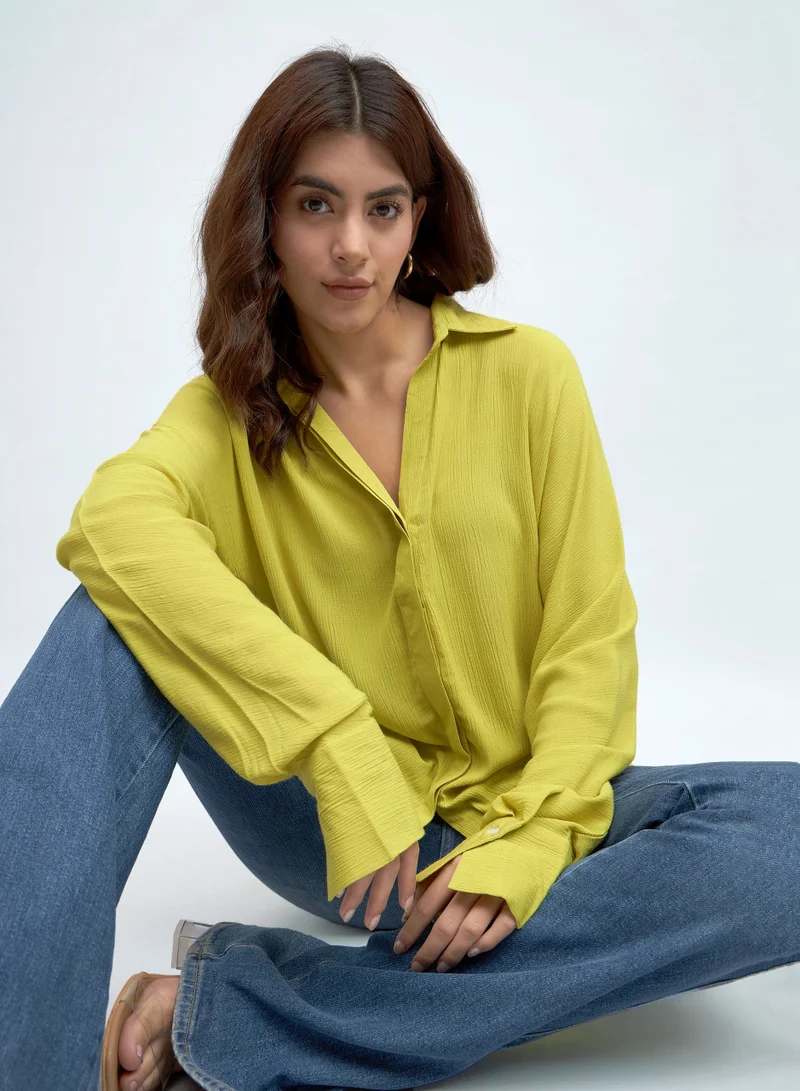 Dennis Lingo Women's Lime Green Viscose Crepe Solid Pattern Button Down Relaxed Shirt