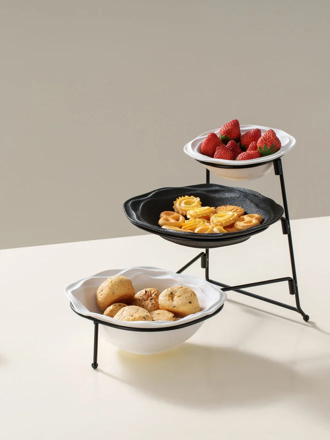 Shallow 3-Tier Porcelain Bowl Set with Stand