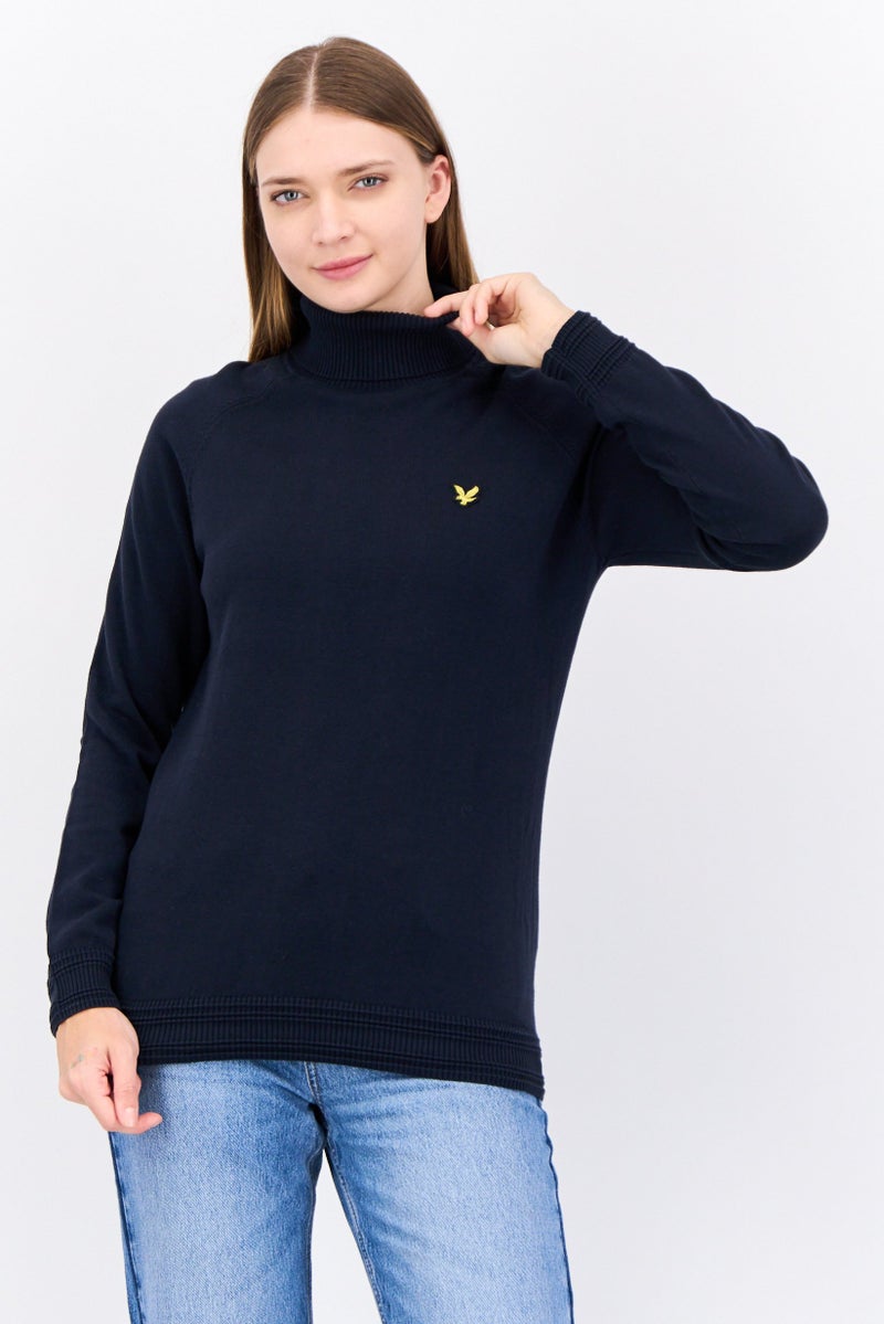 Lyle & Scott سويت شيرت نسائي برقبة سلحفاة بشعار مطرز، أزرق داكن - Image 1