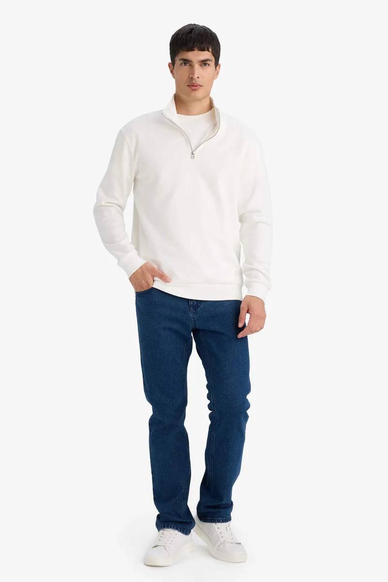 ديفاكتو Standard Collar Half Zip Sweatshirt