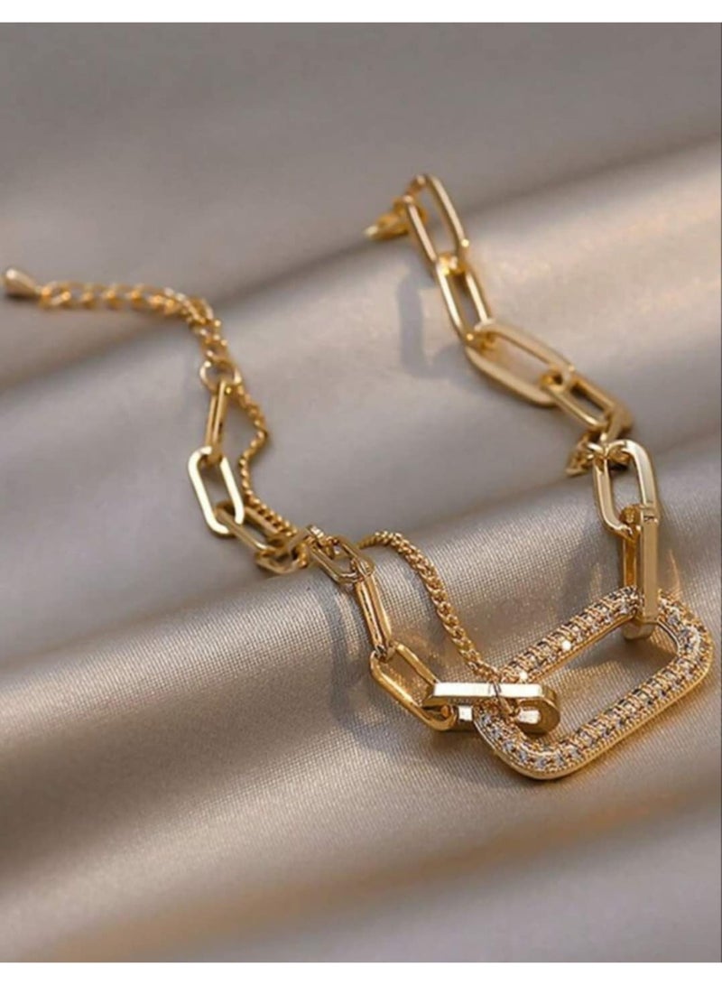 RA accessories Women's Bracelet Of Golden Chain - Elegant Design - Image 4