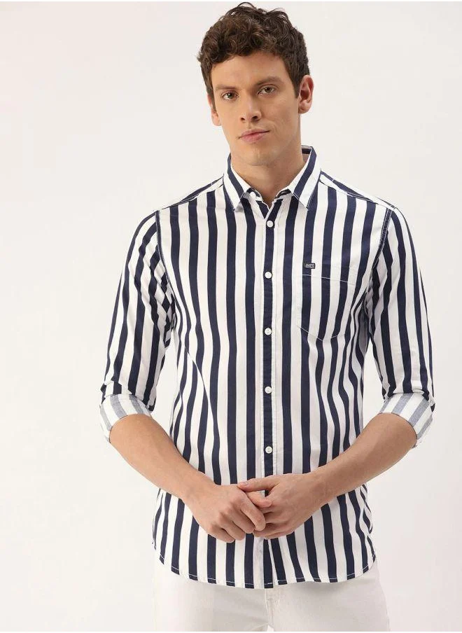 شركة المرآب الهندية Men Slim Fit Striped Full Sleeves Cutaway Collar Casual Shirt
