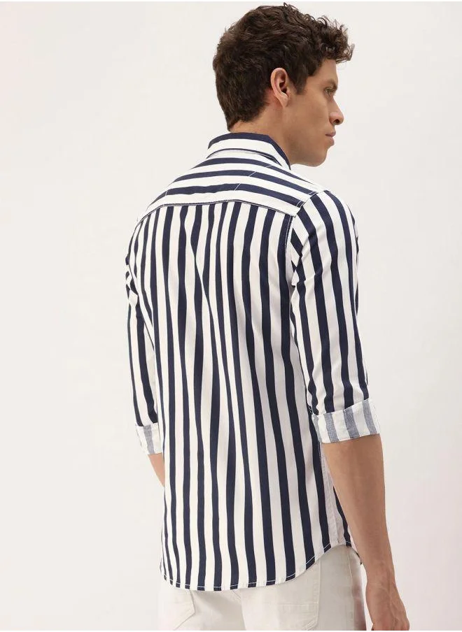 شركة المرآب الهندية Men Slim Fit Striped Full Sleeves Cutaway Collar Casual Shirt