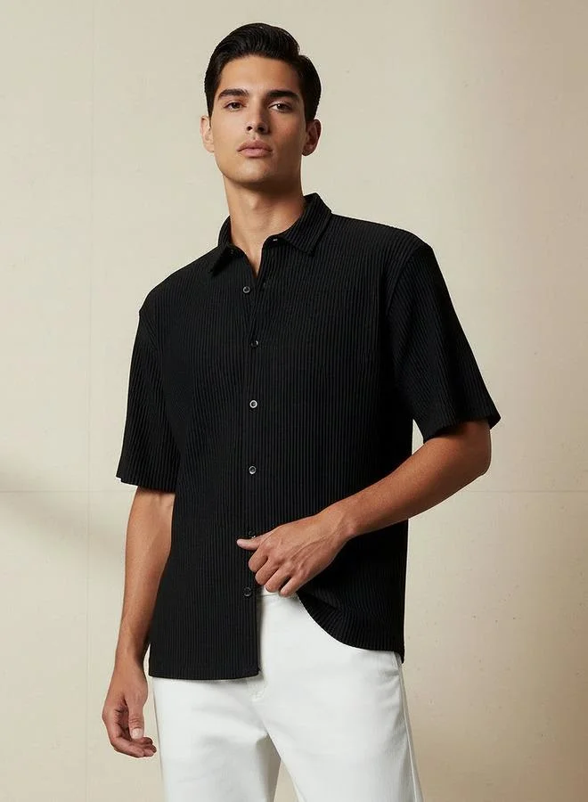 Splash FAV Men Regular Fit Collared Textured Short Sleeve Shirt