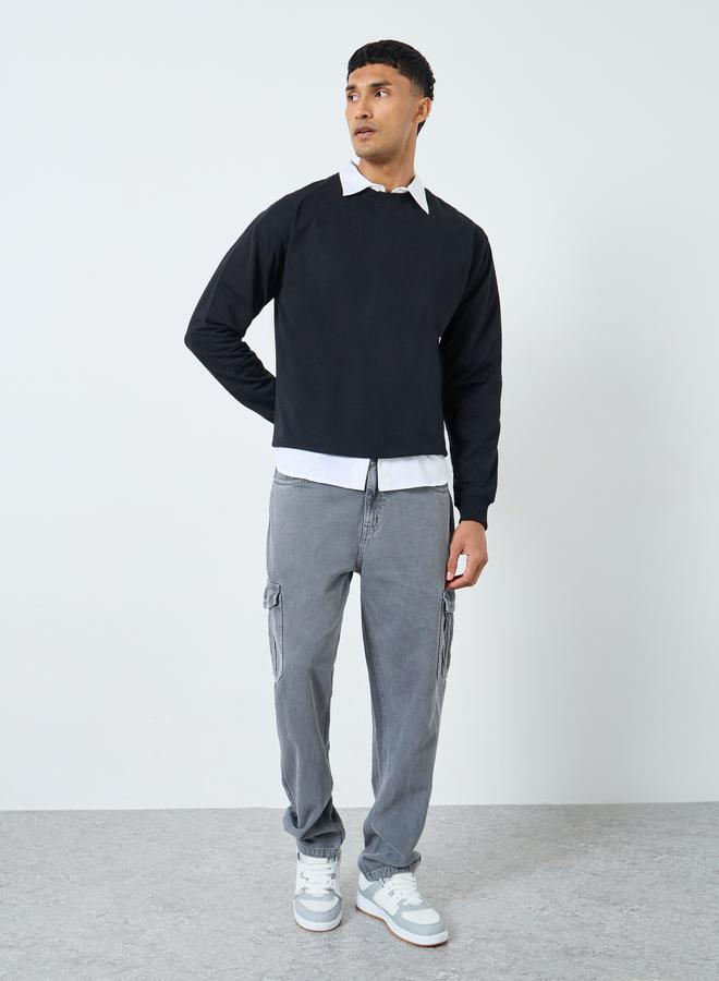 ستايلي سويت شيرت أسود بقصة مريحة بطبعة خلفية للرجال - Image 1