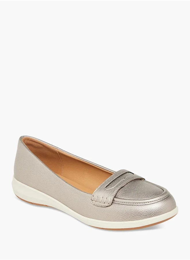 لو كونفورت Women Cutout Detail Slip-On Moccasins