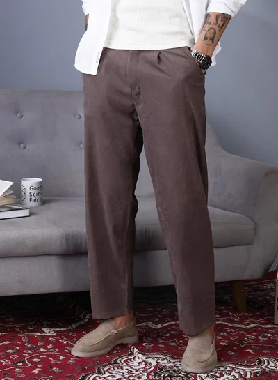 Campus Sutra Campus Sutra Men's Coffee Brown Corduroy Pleated Trousers For Casual Wear | Mid-Rise | Straight Fit | Button Closure | Trousers Crafted With Comfort Fit For Everyday Wear
