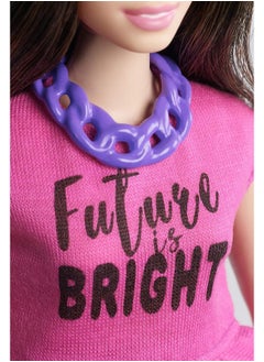 Mattel BARBIE Barbie Mattel FJF58 Fashionistas Doll in Pink Top and Red Shorts  - Image 4
