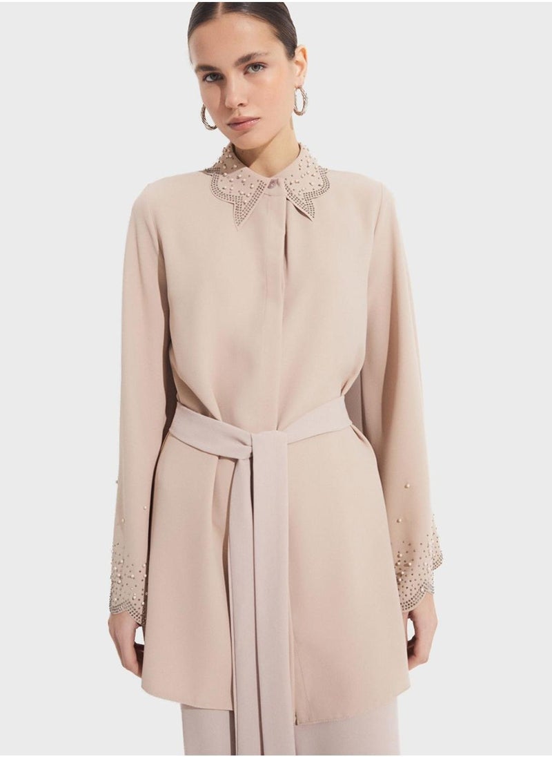 جون طقم قميص وبنطلون بحزام مزخرف - Image 3