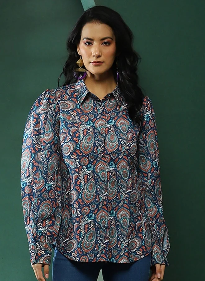 أيه كيه إس قميص نسائي كاجوال مطبوع بنقوش عرقية زرقاء