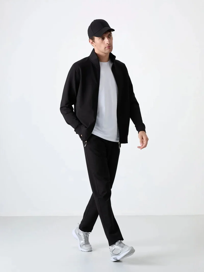 تومي لايف TOMMY Men's Relaxed Fit Zip-collar Sweatshirt And Pants Set