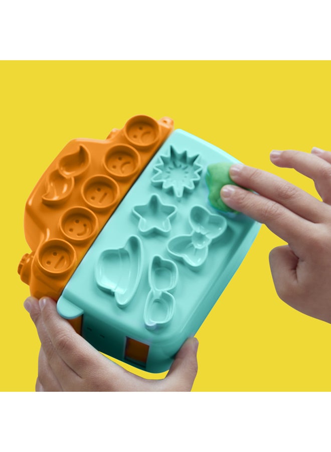 Play-Doh مجموعة بداية المرح مع بلاي دو، كاميرا ألعاب للأطفال للعب التخيلي، فنون وحرف للفتيات والفتيان 2+ مع 7 ملحقات وسجادة لعب - Image 4