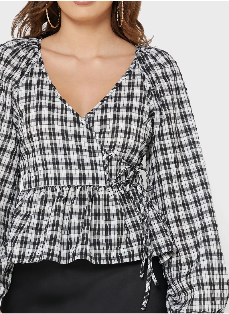 TOPSHOP Checked Tie Detail Crop Top