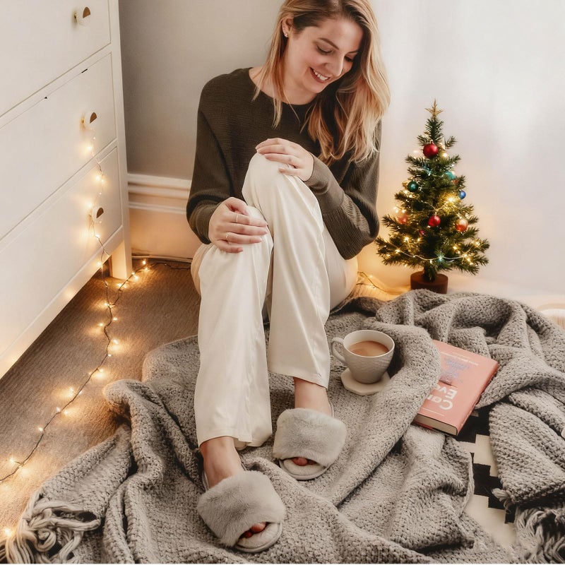 LongBay Women's Open Toe Slippers Fuzzy Fluffy Memory Foam Comfy Slip On Indoor Bedroom Home Slide (X-Large /11-12, Gray) - Image 2