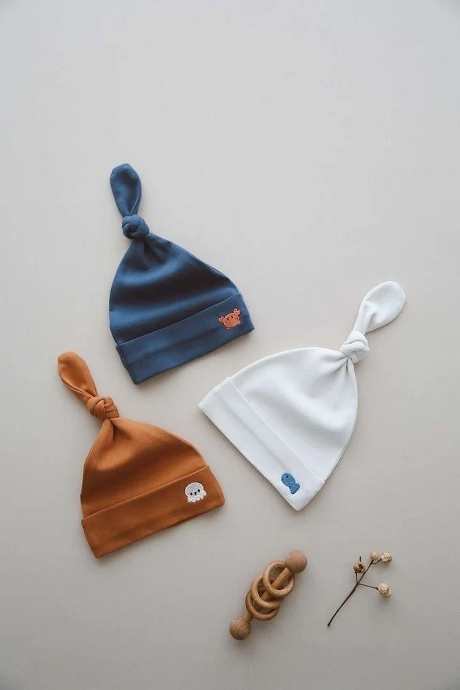 اوهلالا كوالا 3-Piece Newborn Embroidered Hat Model 4