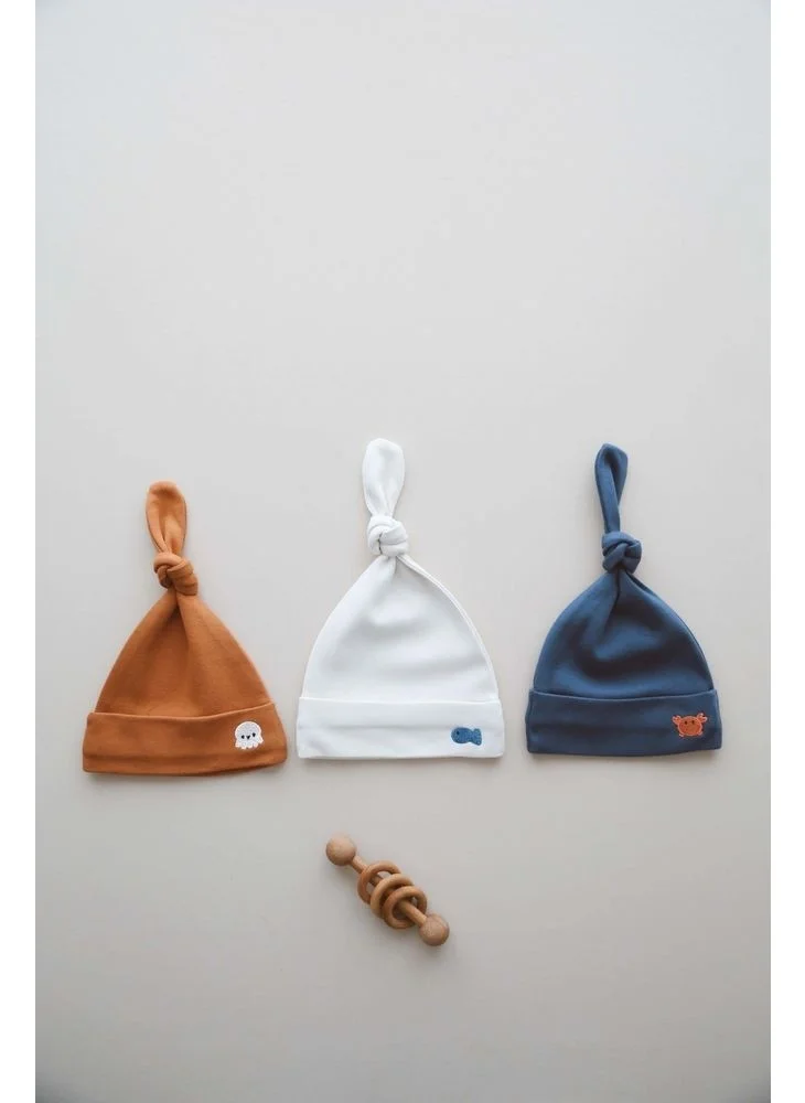 اوهلالا كوالا 3-Piece Newborn Embroidered Hat Model 4