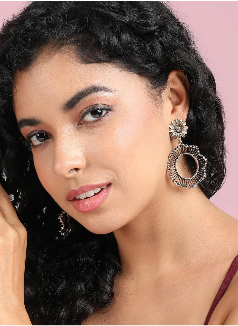 SOHI Daisy Circular Swirl Drop Earrings