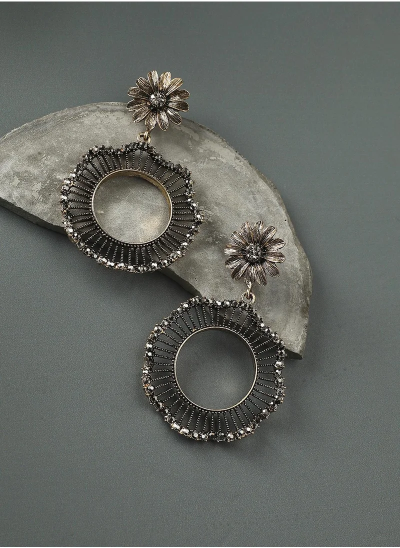 SOHI Daisy Circular Swirl Drop Earrings