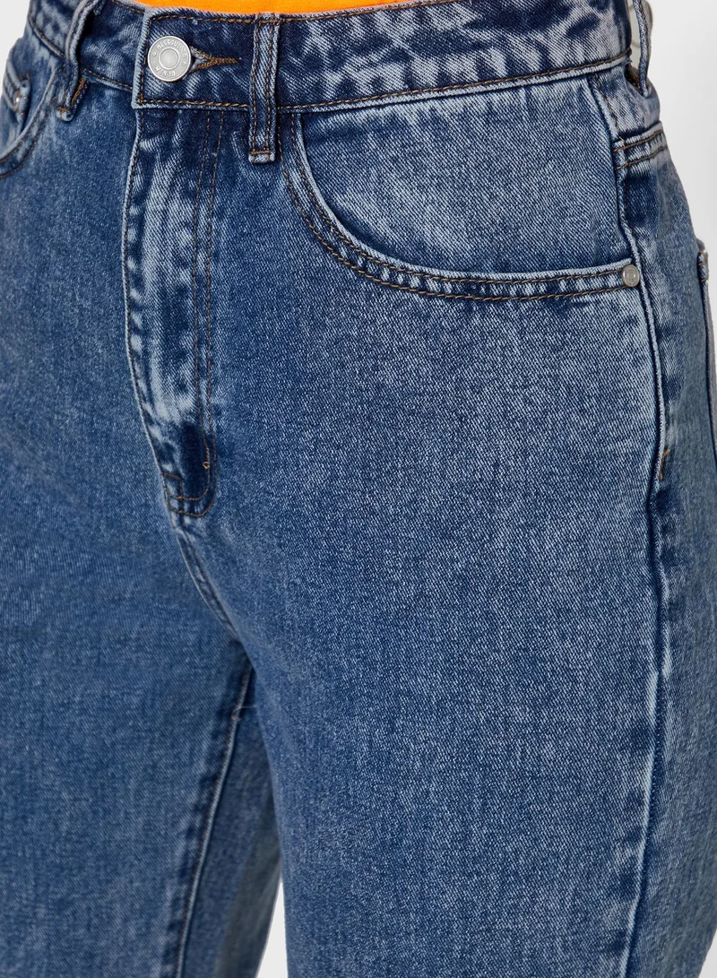 Missguided Riot Highwaisted Mom Jeans