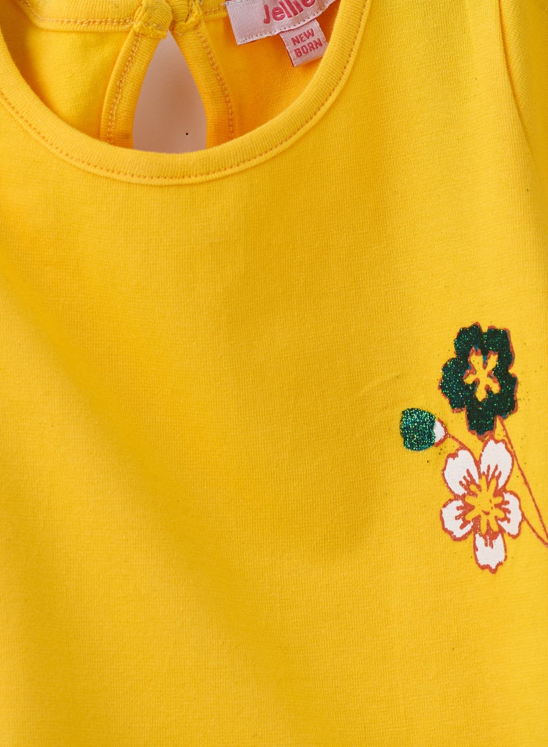 جيلين تيشيرت قطن مطرز بالزهور باللون الأصفر للبنات - Image 3